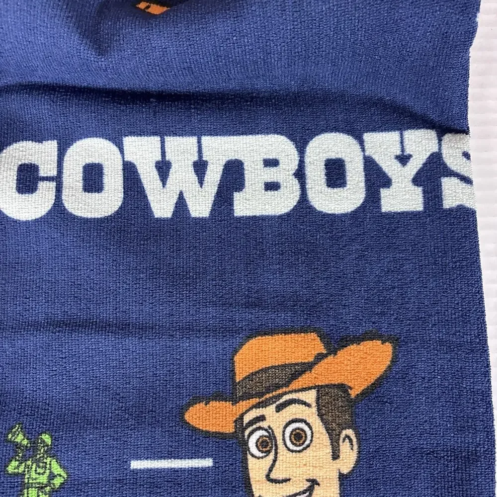 NWT Disney Dallas Cowboys NFL Toy Story Woody & Buzz Beach Towel 36”x72”